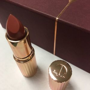 Charlotte Tilbury lipstick